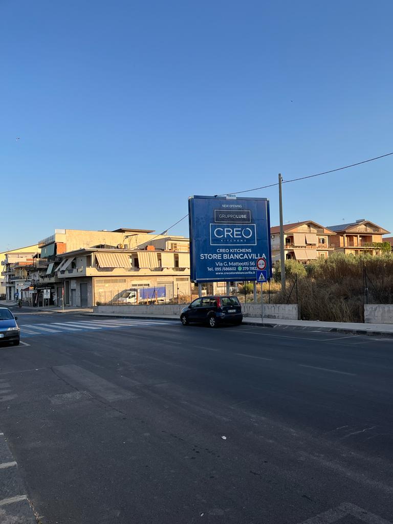 Viale dei Fiori direzione Adrano.